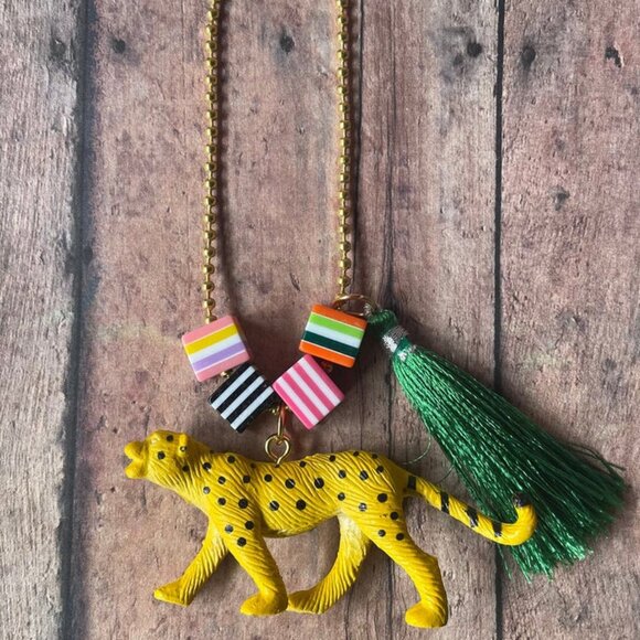 Cheetah Fun Necklace - Picture 2 of 3